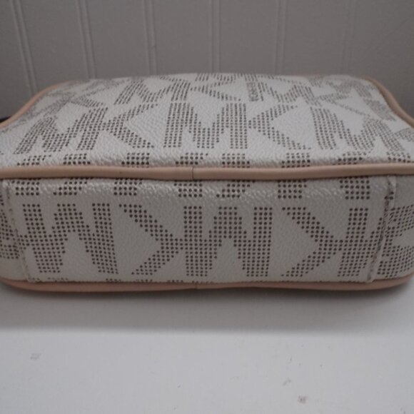 Michael Kors Monogram Mini Camera Bag Crossbody Cream and Tan - Picture 4 of 9